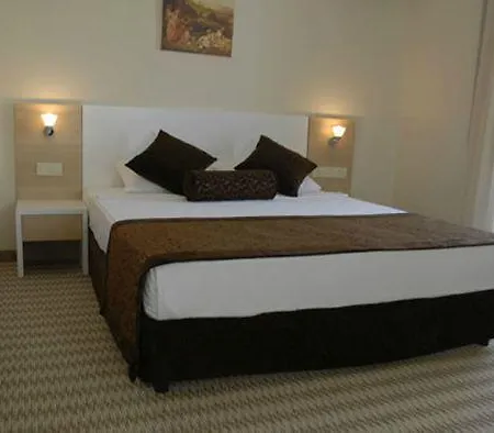 Azuu Boutique Szálloda 4*